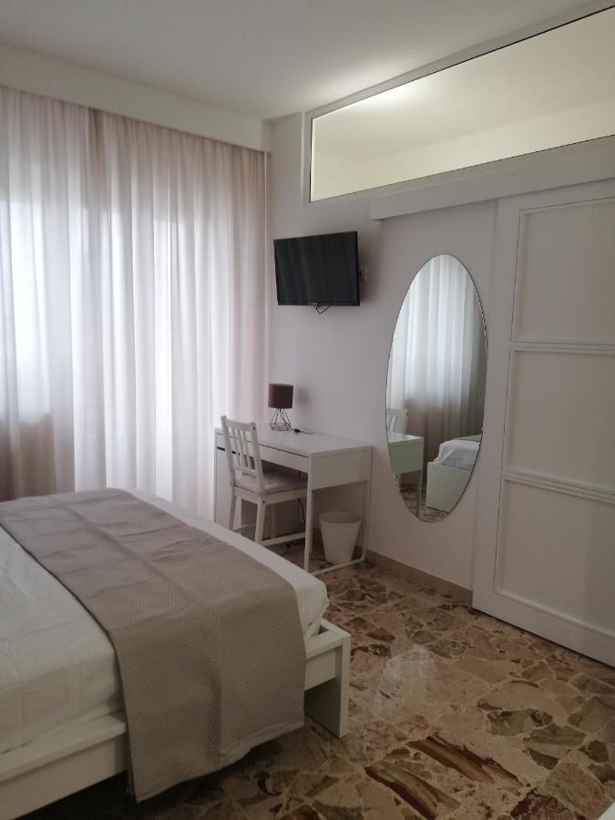 Ostuni Crispi House酒店 外观 照片